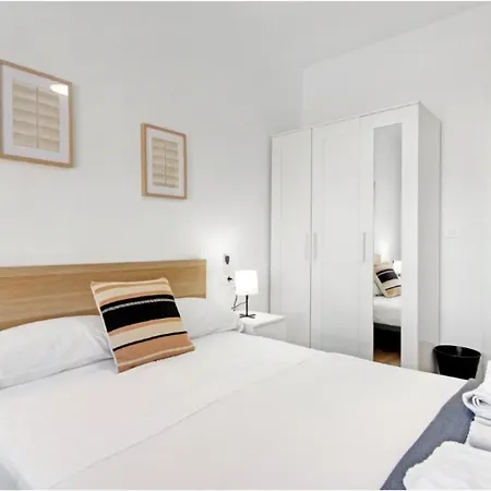 4 Y 2 Banos * Puerto de Sagunto