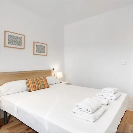 4 Y 2 Banos Apartment *